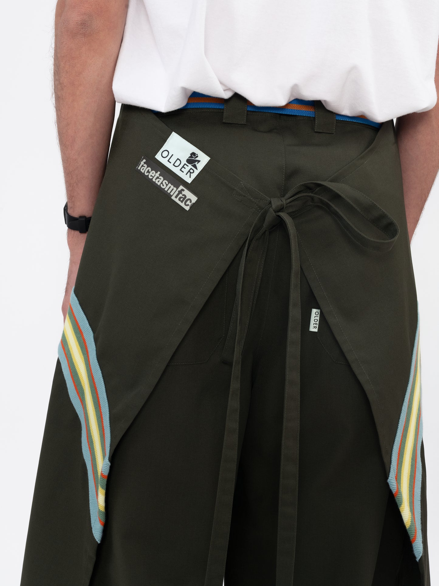 OLDERTASM Apron